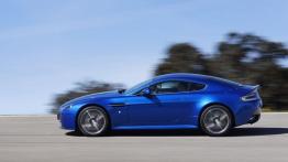 Aston Martin V8 Vantage S Coupe - lewy bok