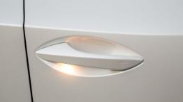 Lexus NX 200t (2015) w Seattle - klamka przód