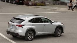 Lexus NX 200t (2015) w Seattle - widok z tyłu
