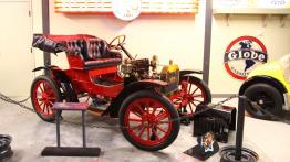 Z motoryzacją w tle