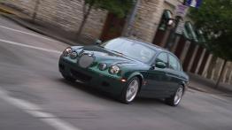 Jaguar S-Type - widok z przodu