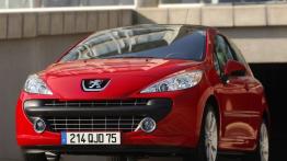 Peugeot 207 Berline - przód - reflektory wyłączone