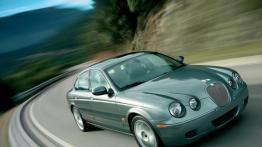 Jaguar S-Type - widok z przodu