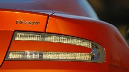 Aston Martin Virage Coupe - prawy tylny reflektor - wyłączony