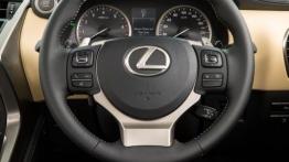 Lexus NX 200t (2015) w Seattle - kierownica