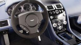 Aston Martin V8 Vantage S Coupe - pełny panel przedni