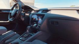 Skoda Octavia RS 245 – strzały z wydechu są w pakiecie?