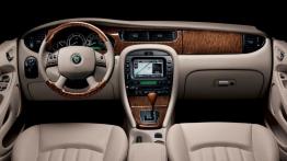 Jaguar X-type - pełny panel przedni