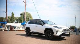 Toyota RAV4 AWD-i Hybrid – czy napęd ma jeszcze znaczenie?