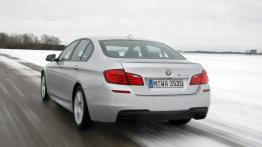 BMW M550d xDrive - widok z tyłu