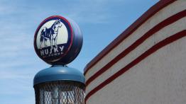 Z motoryzacją w tle