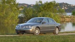 Jaguar S-Type - widok z przodu