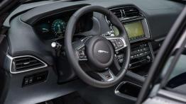 Jaguar F-Pace - duży kot w wielkim świecie