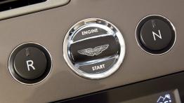 Aston Martin Rapide - przycisk do uruchamiania silnika