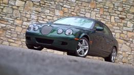 Jaguar S-Type - widok z przodu