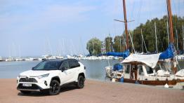 Toyota RAV4 AWD-i Hybrid – czy napęd ma jeszcze znaczenie?