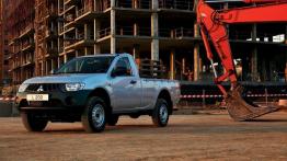 Mitsubishi L200 Single Cab - widok z przodu