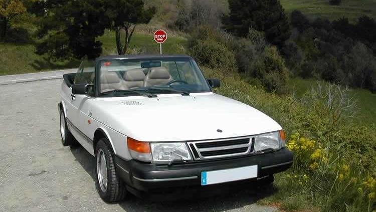Kabriolet dopracowany do perfekcji - Saab 900