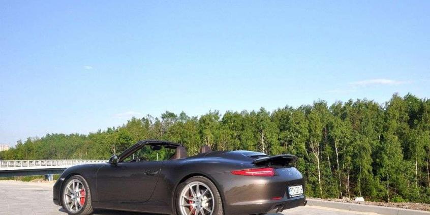 Porsche 911 Carrera S Cabrio - auto z zasadami