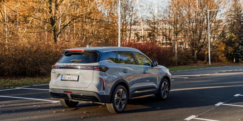 Porównanie: Kia Sportage 1.6 T-GDI DCT Business Line vs Chery Tiggo 7 1.6 T-GDI DCT Prestige. Czy Kia obroni pozycję lidera?