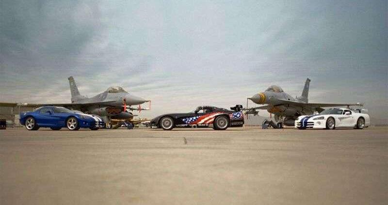 Szybszy od F-16 - Dodge Viper