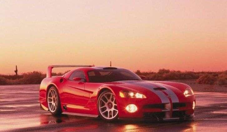 Szybszy od F-16 - Dodge Viper