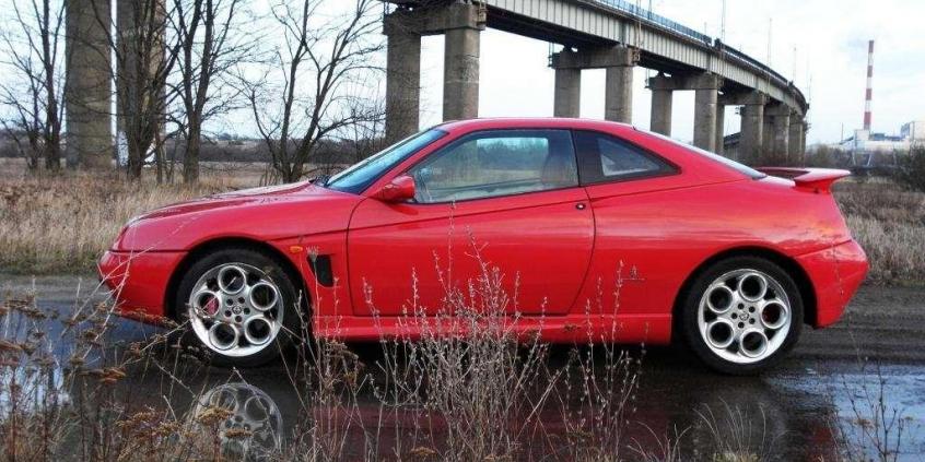Ekstrawagancja dla każdego - Alfa Romeo GTV (1995-2005)