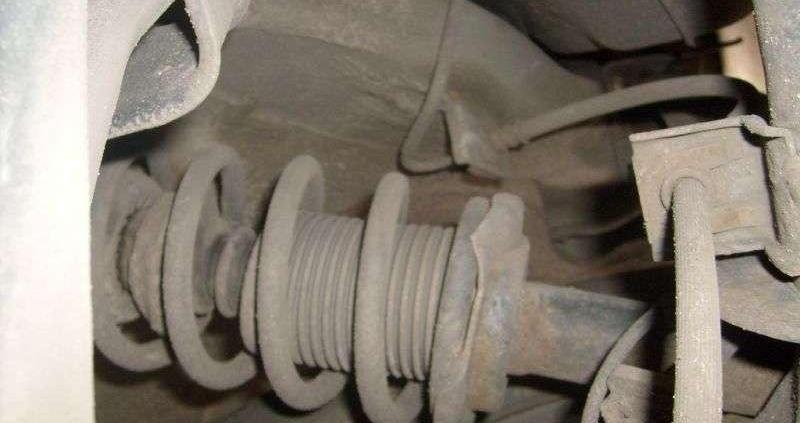 Opis techniczny Nissan Almera II