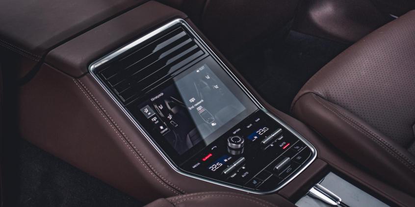 Porsche Panamera GTS - 911 dla rodziny