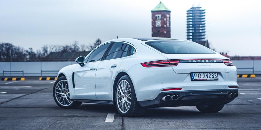 Porsche Panamera GTS - 911 dla rodziny