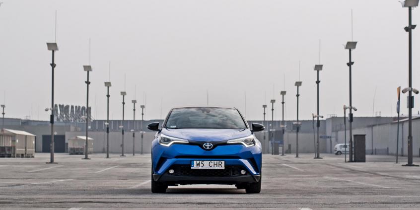 Toyota C-HR Hybrid  - po mieście na co dzień 