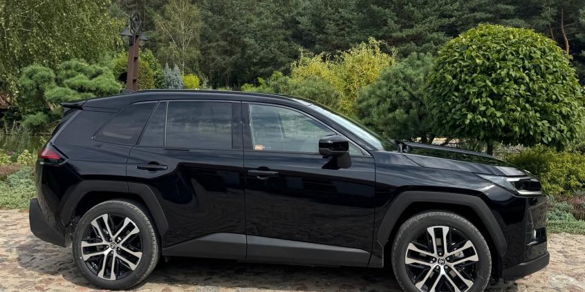 Test: Toyota RAV4 Plug-in Hybrid Executive rozdaje karty na rynku hybryd. Zweryfikowałem producenta