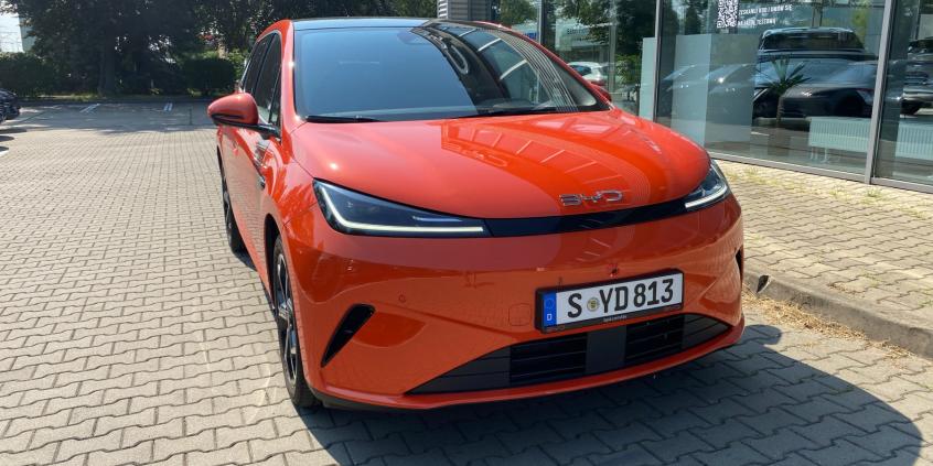 Test: BYD Dolphin G DM-i to miejski rodzynek. Ile pali hybryda plug-in z rozładowaną baterią?