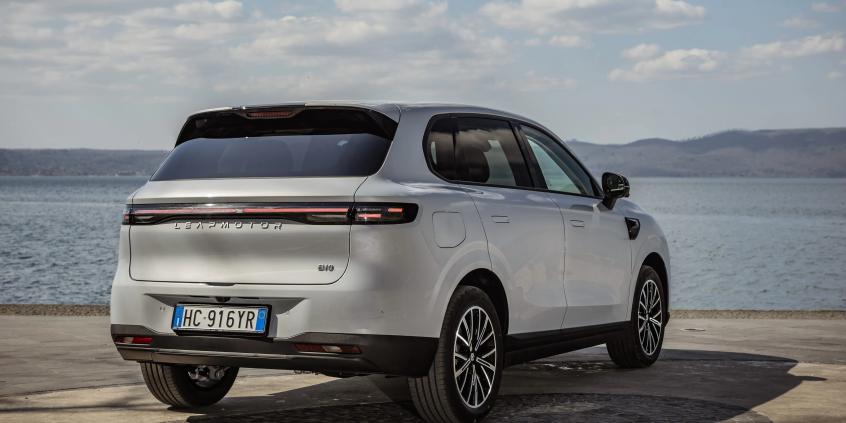 Chiński SUV za ułamek ceny konkurencji. Leapmotor B10 Hybrid EV debiutuje w polskich salonach