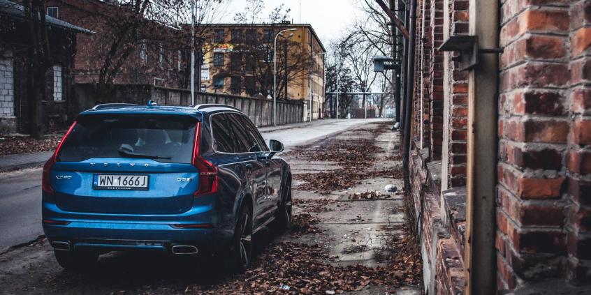 Volvo XC90 D5 R-Design - sport tylko z wyglądu