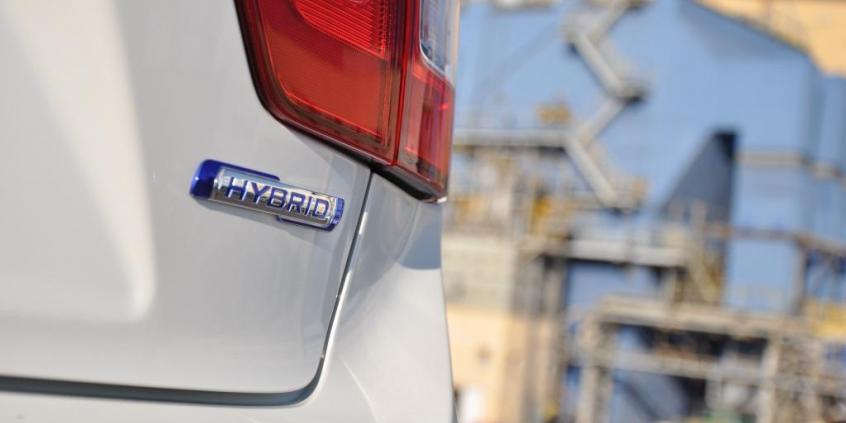 Suzuki SHVS – hybrydy trzy