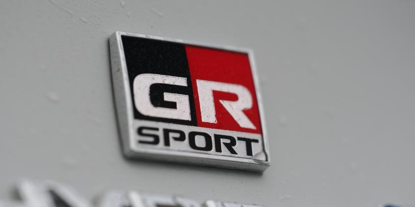 Toyota Corolla 2026: 1.8 Hybrid vs 2.0 Hybrid - czy dopłata do mocniejszego napędu zwraca się przy odsprzedaży?