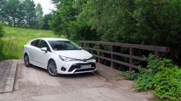 Toyota Avensis 2,0 Valvematic 2015 - lifting samurajskim mieczem