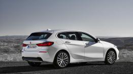 Nowe BMW serii 1 z przednim napędem