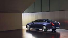 Jaguar XJ - odświeżony model z nowym wyposażeniem