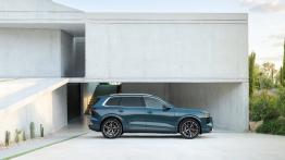 Nowe Audi Q7 z dieslem V6 i kosmicznymi światłami debiutuje na rynku. BMW i Mercedes mają poważny problem