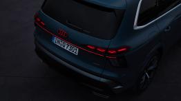 Nowe Audi Q7 z dieslem V6 i kosmicznymi światłami debiutuje na rynku. BMW i Mercedes mają poważny problem