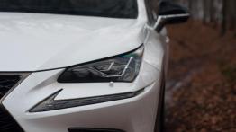 Lexus NX 300 – poza asfaltem