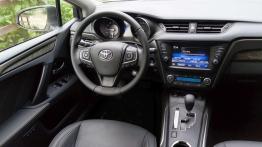 Toyota Avensis 2,0 Valvematic 2015 - lifting samurajskim mieczem