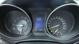 Toyota Avensis 2,0 Valvematic 2015 - lifting samurajskim mieczem