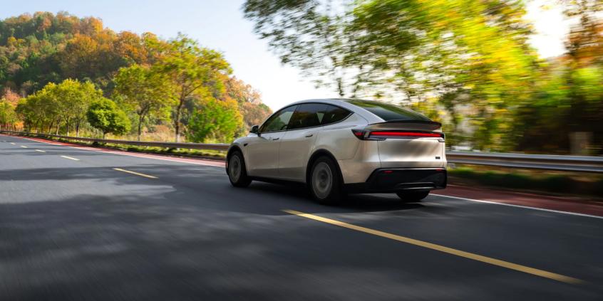 Nowa Tesla Model Y L opada na tył. Właściciele pokazują skalę problemu