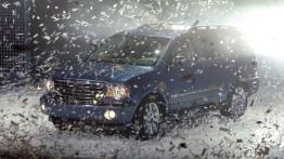 Chrysler Aspen - widok z przodu