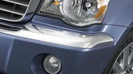 Chrysler Aspen - lewy przedni reflektor - wyłączony