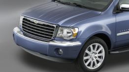 Chrysler Aspen - widok z przodu
