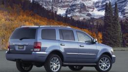 Chrysler Aspen - widok z tyłu